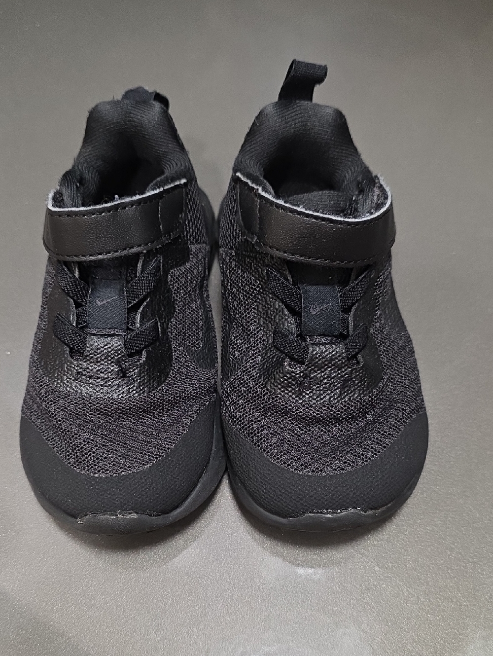 Toddler NIKE Black Athletic Sneakers with Hook-and-Loop Strap
